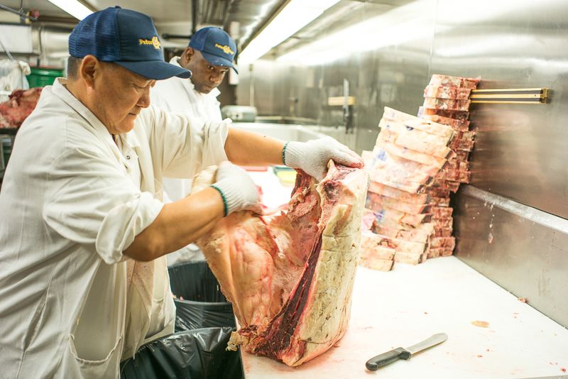 BUTCHER-1-peter-luger-porterhouse-new-york